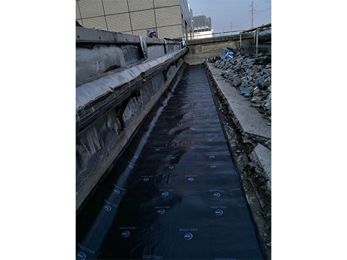 外球面軸承及軸殼